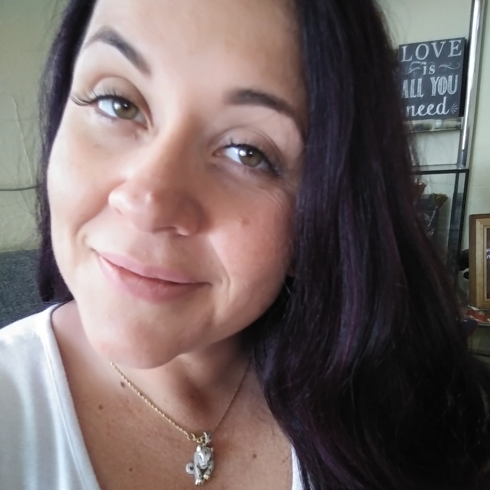 Meet your Posher, Liz